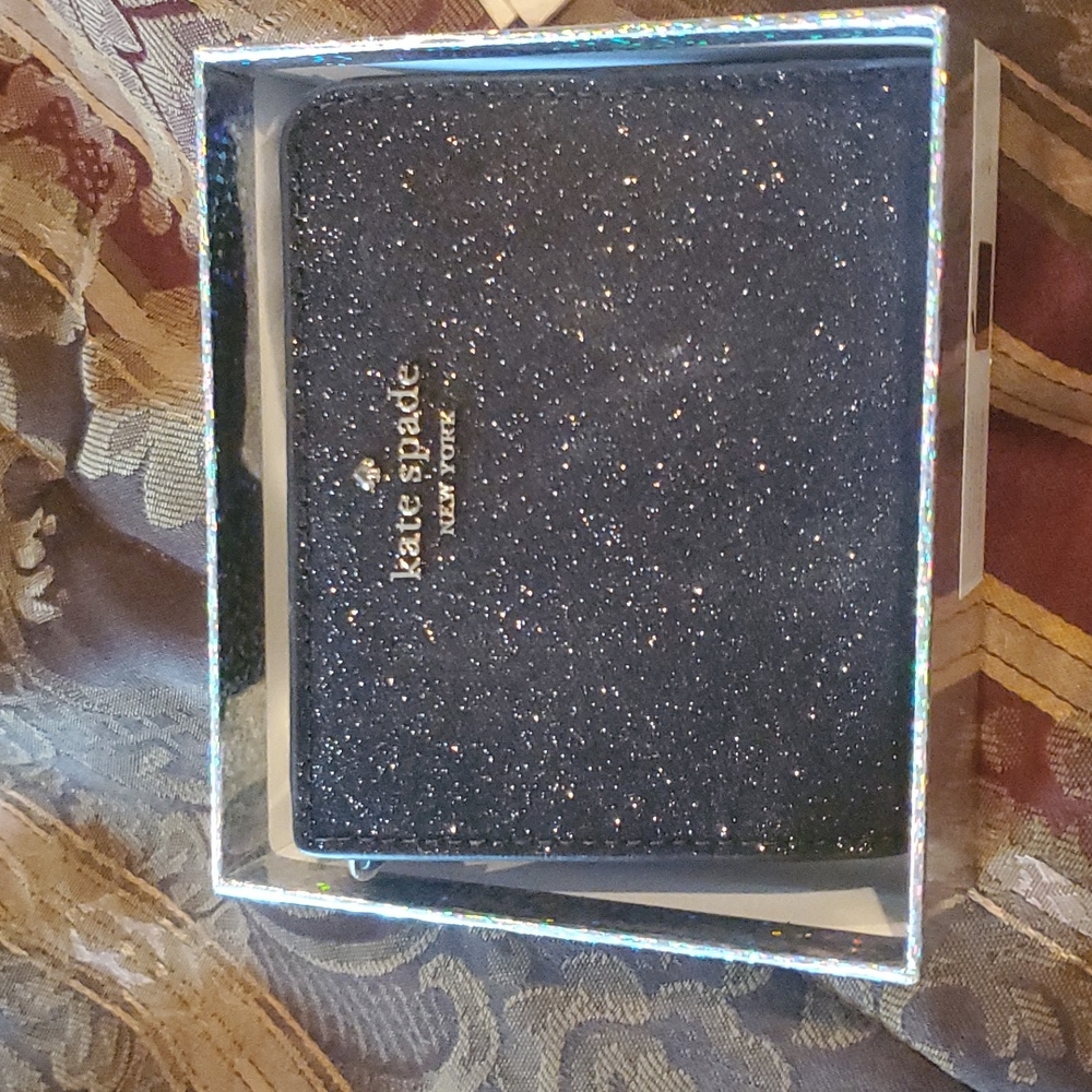Kate spade glitter leather wallet boxed 📦